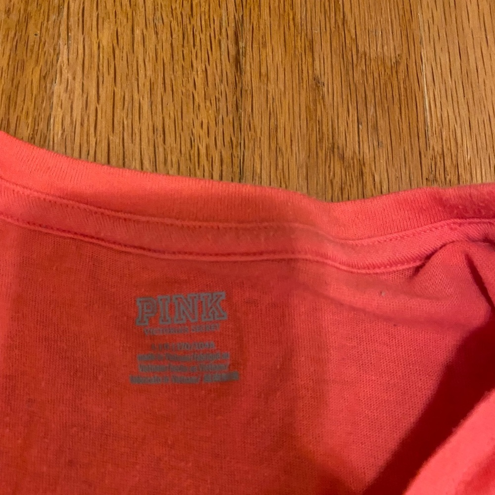 Pink tee shirt